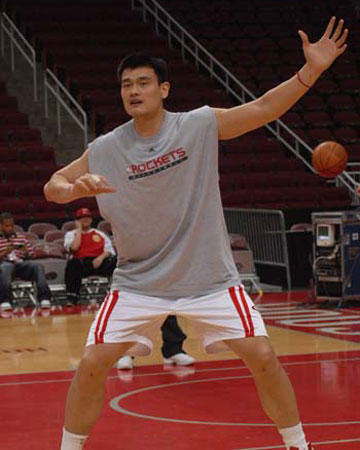 何关怀球员 何关怀球员